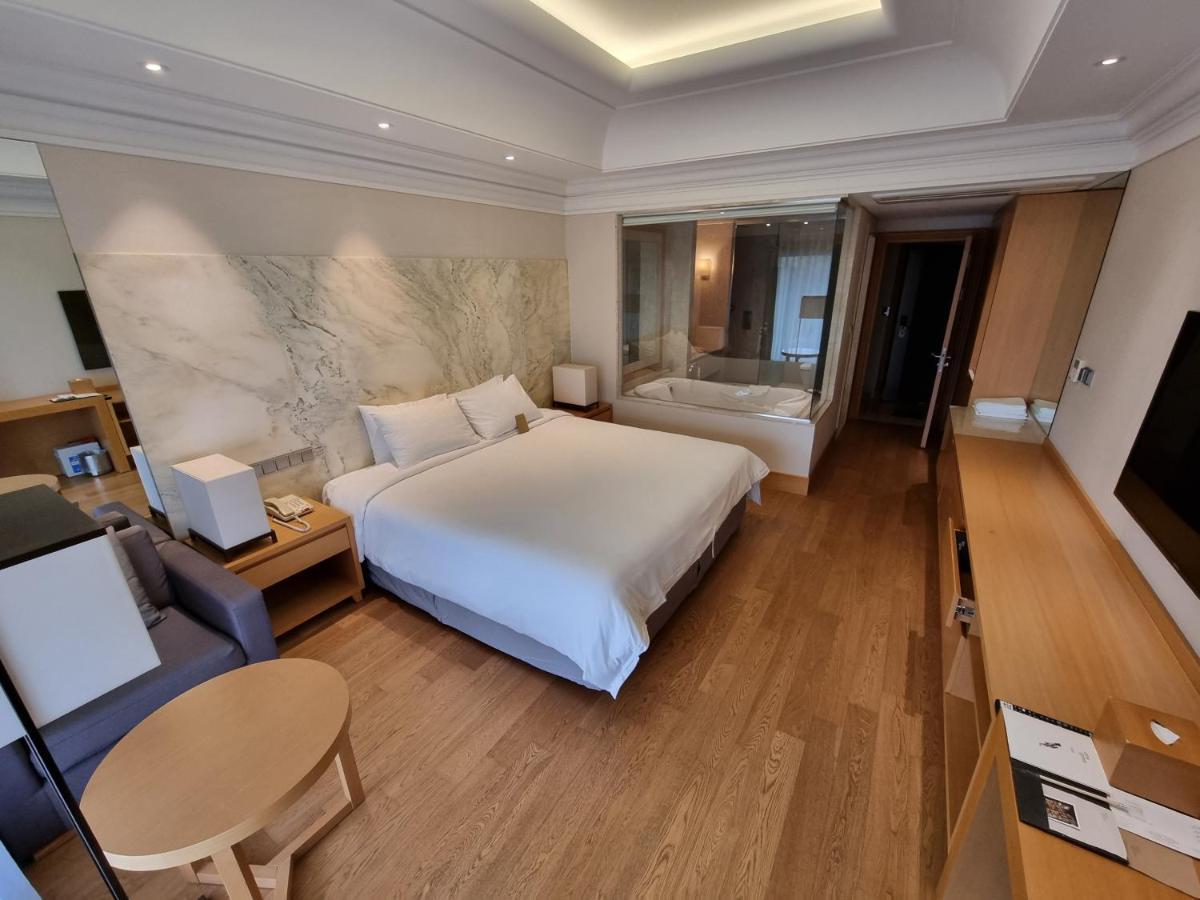 Pinegrove Hotel Gimhae Exterior foto